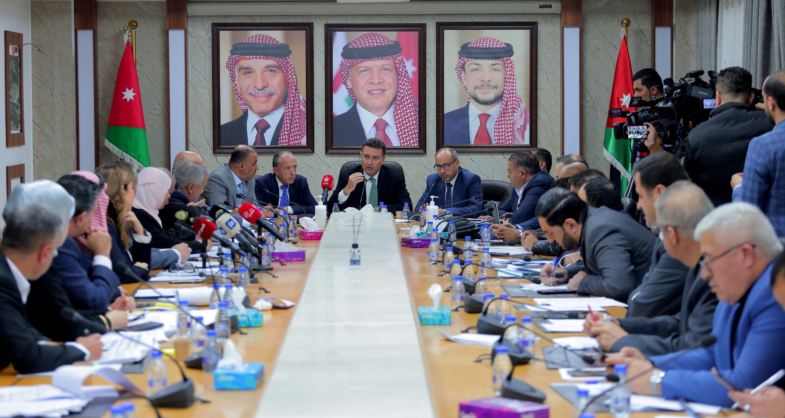 الصفدي يترأس اجتماع اللجنة المالية لمناقشة موازنات وزارة الاتصال الحكومي ومؤسسات الإعلام الرسمي