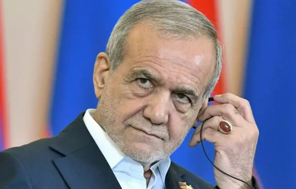 الغموض يحيط بمستقبل الرئيس الإيراني بعد تقارير عن استقالته