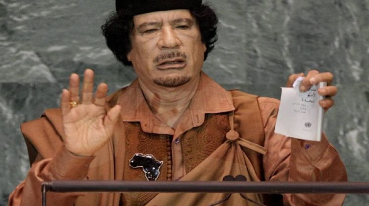 معمر القذافي يتنبأ بـ كورونا: "المخابرات العالمية ستصنع الإنفلونزا لبيع الأمصال وتكسيب الشركات الرأسمالية"