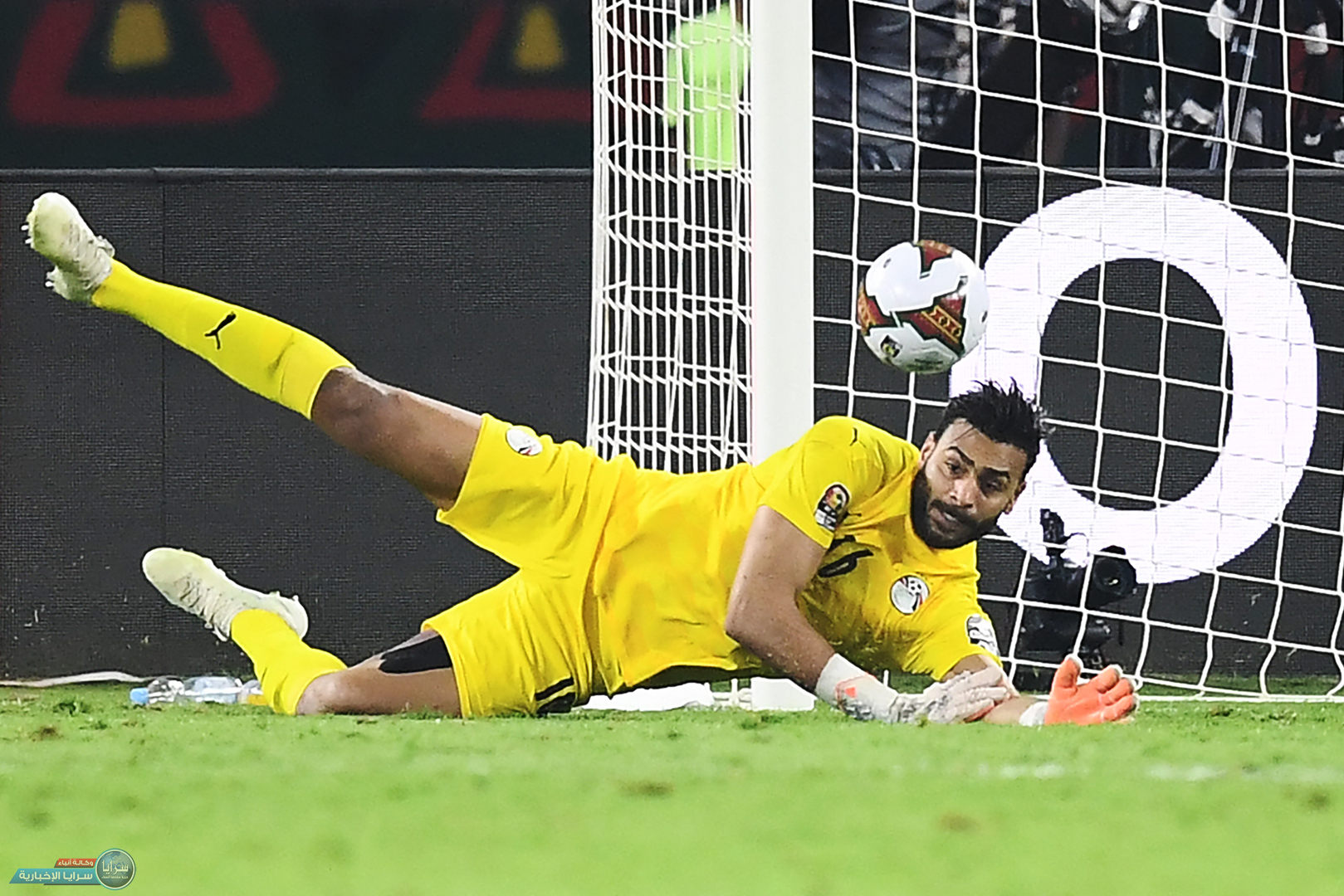 أبو جبل: هذا ما دار بين صلاح وماني قبل ركلة الجزاء في أمم إفريقيا 