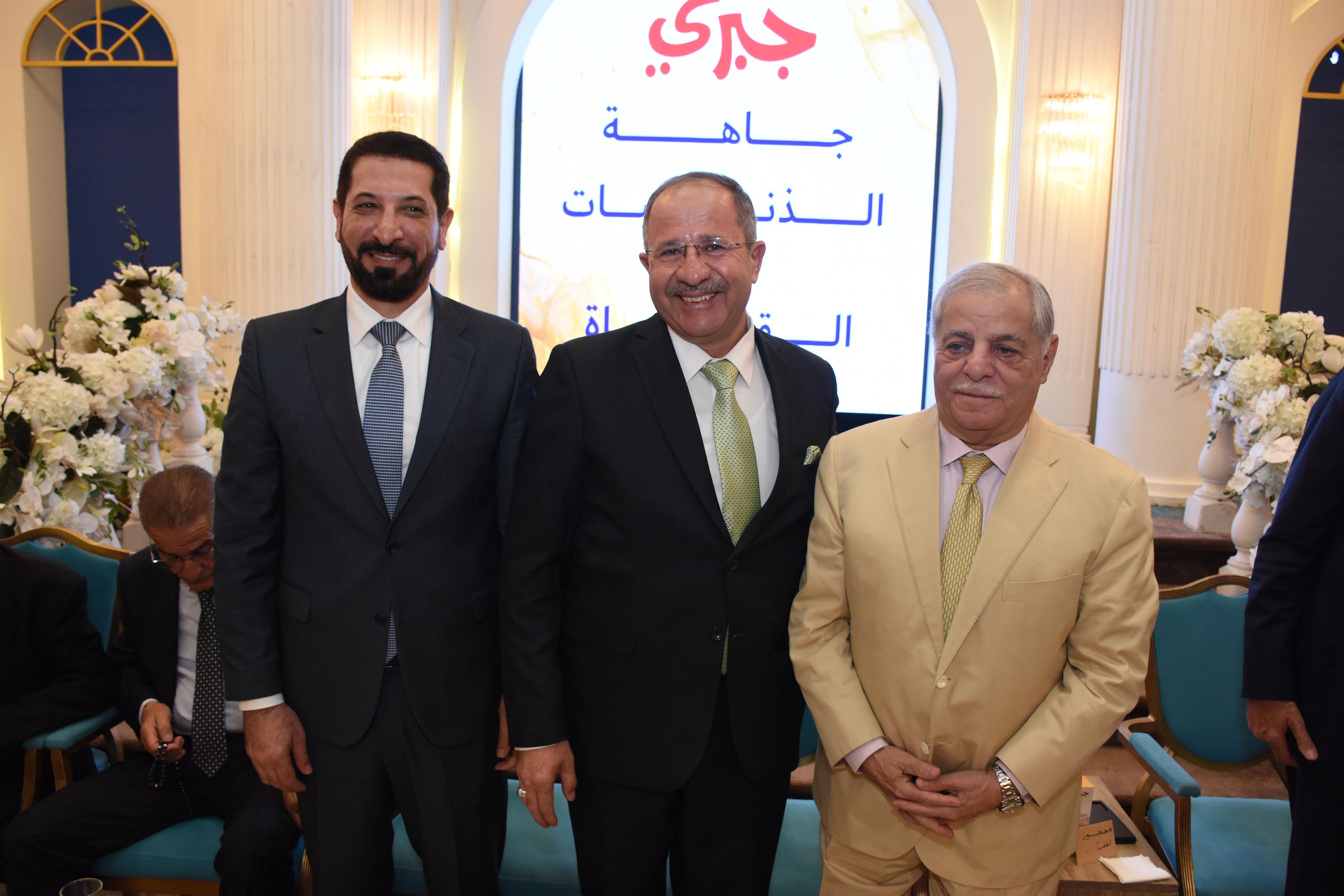 الذنيبات والقضاة نسايب  ..  معالي محمد الذنيبات طلب ودولة عون الخصاونة اعطى  ..  صور 
