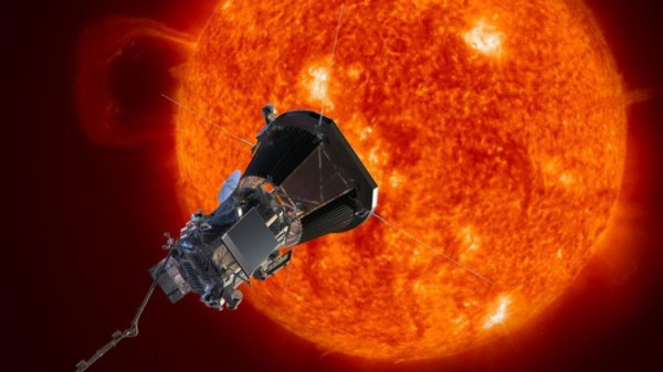 انفجار هائل على سطح الشمس يهدد كوكب الأرض 