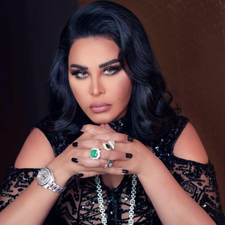بالصور ..  أصالة وأحلام معركة كادت تشتعل بسبب تعليق لم يكتب