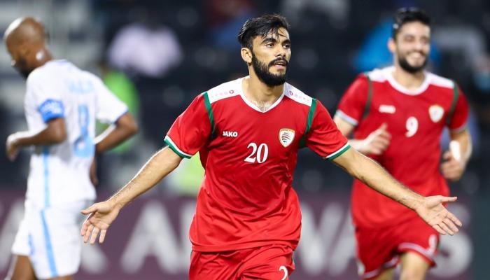 عمان ترافق قطر إلى ربع نهائي كأس العرب