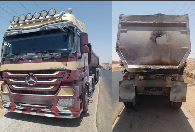الدوريات الخارجية تضبط حدثاً يقود مركبة شحن على طريق المفرق