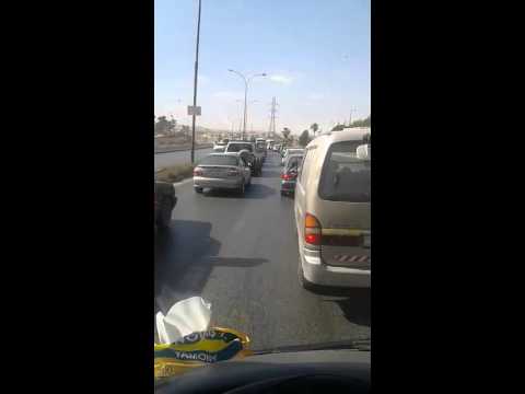 بالفيديو ..  ازمه خانقه والاشاره تحجز المركبات لاكثر من 30 دقيقه