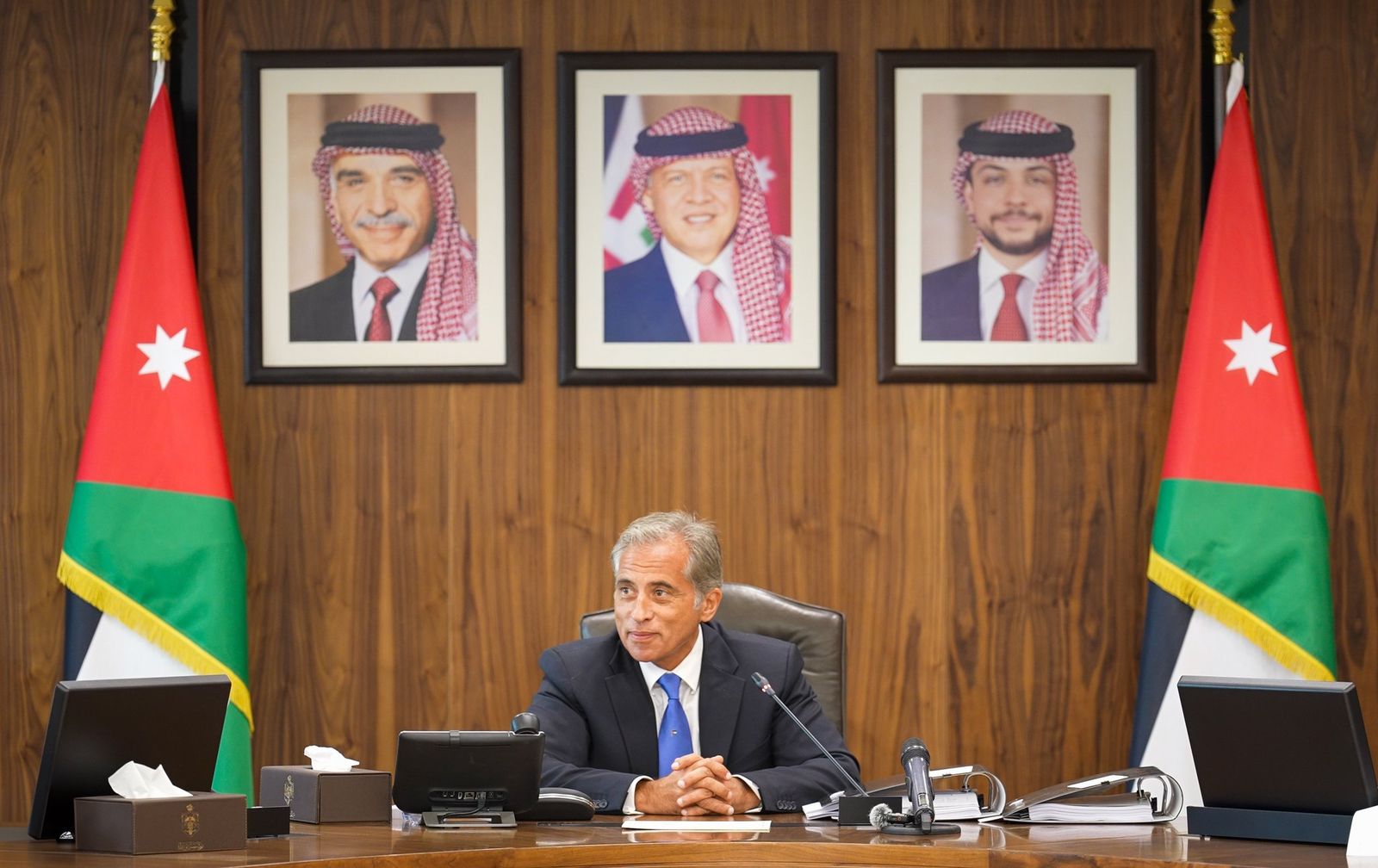 رئيس الوزراء عقب التعديل الوزاري: وقتنا جميعاً ليس مُلكاً لنا، بل هو حق للأردن والأردنيين