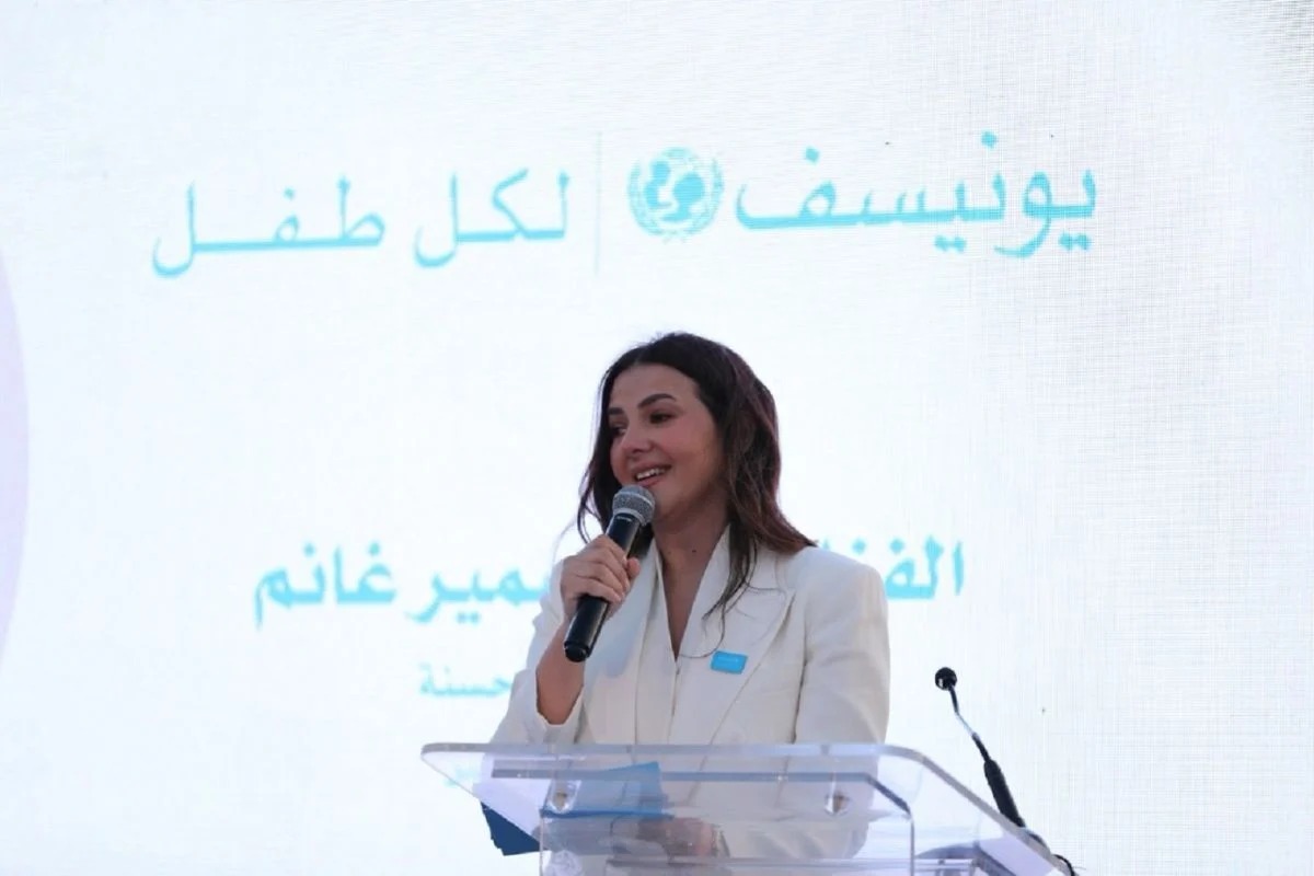 تعيين دنيا سمير غانم من جديد سفيرةً للنوايا الحسنة وتتحدث عن والديها وابنتها (فيديو وصور)