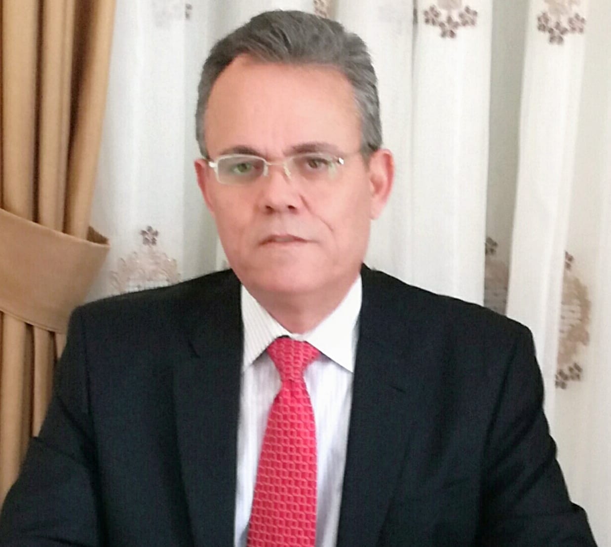 تخاصم أهل الفساد