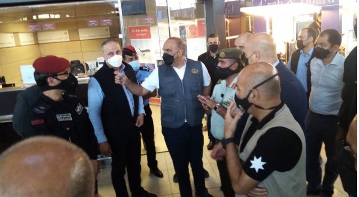 تفاصيل زيارة رئيس الوزراء المفاجئة إلى مطار الملكة علياء