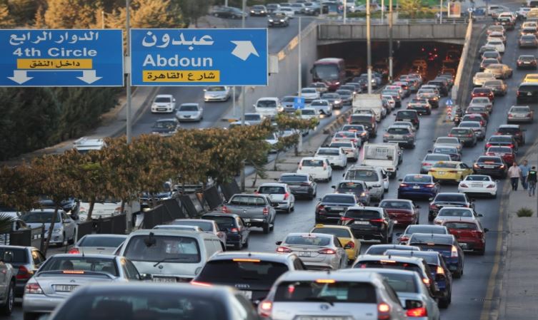 إدارة السير: إشارات ذكية في 4 مواقع بعمان ..  واستخدام الذكاء الاصطناعي والطائرات المسيرة لمتابعة الحركة المرورية