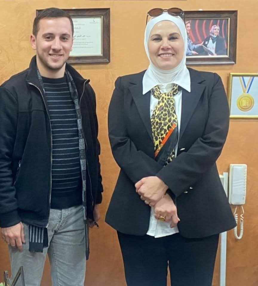 دكتور بزبز يكتب : سحر الشخاترة… من الصفِّ إلى صناعة القرار : مسيرة امرأة كَتَبَت مَجْدَها في سِجِلِّ التَّعليم 