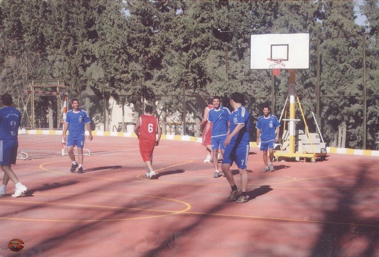 جامعة عمان الأهلية تنظم بطولة كرة السلة (3 on 3)