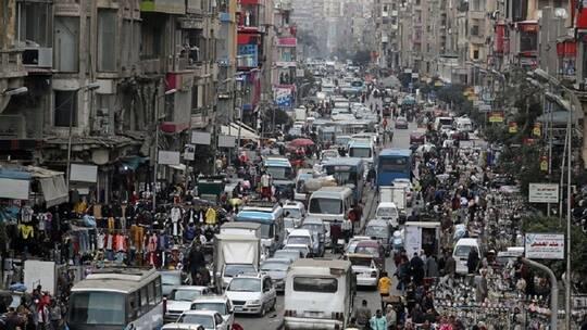 بلد عربي يمنع دخول المواطنين للأماكن الحكومية عدا مكانين
