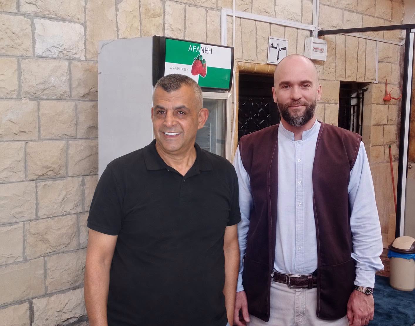الأمير هاشم يزور مقام النبي جادور في مدينة السلط