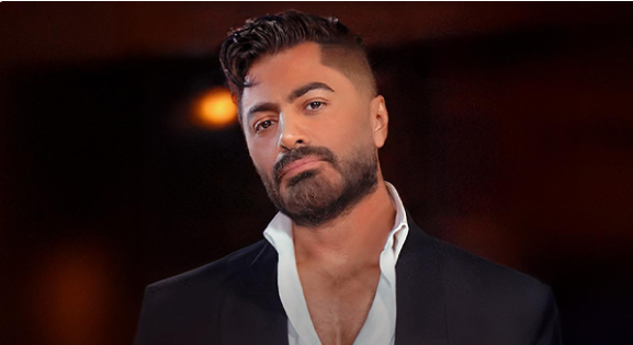 خضع لعمليتين ..  تامر حسني يكشف تفاصيل اللحظات الحرجة التي عاشها نجله
