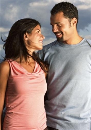 ما الذي يجذب الرجل للمرأه ؟