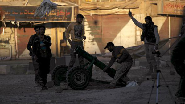الجيش السوري الحر مستعد للالتزام بهدنة عيد "قصيرة"