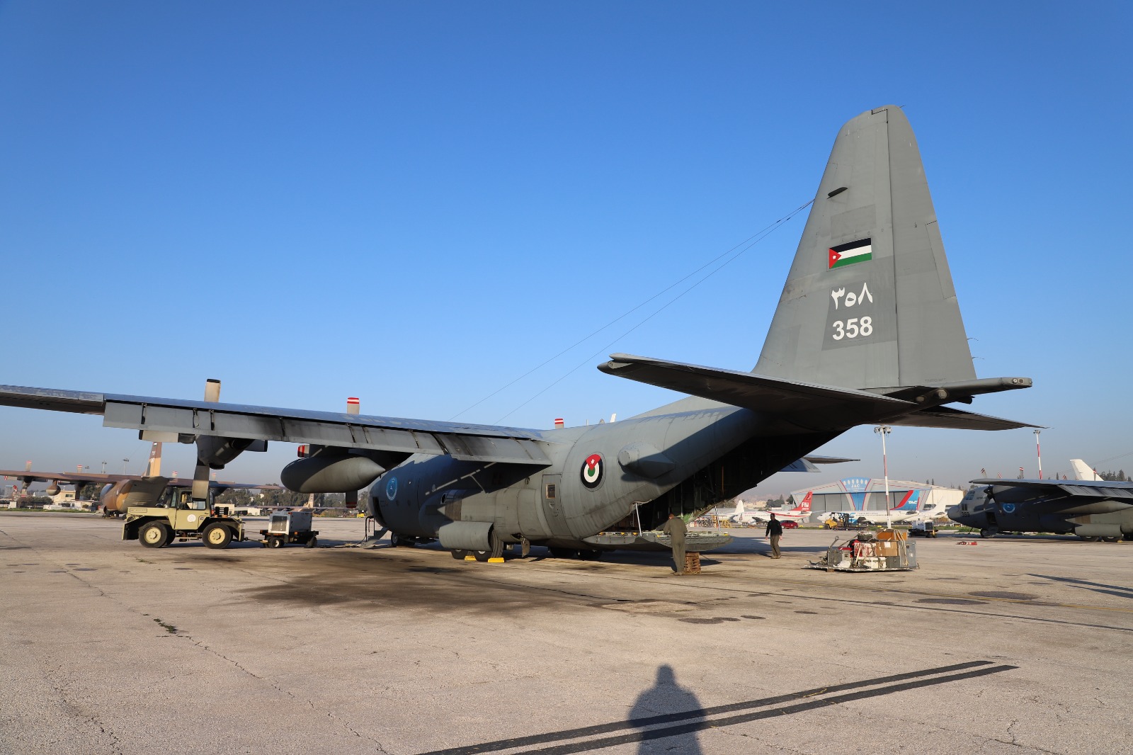 طائرات أردنية تنفذ إنزالات جديدة لأهالي قطاع غزة