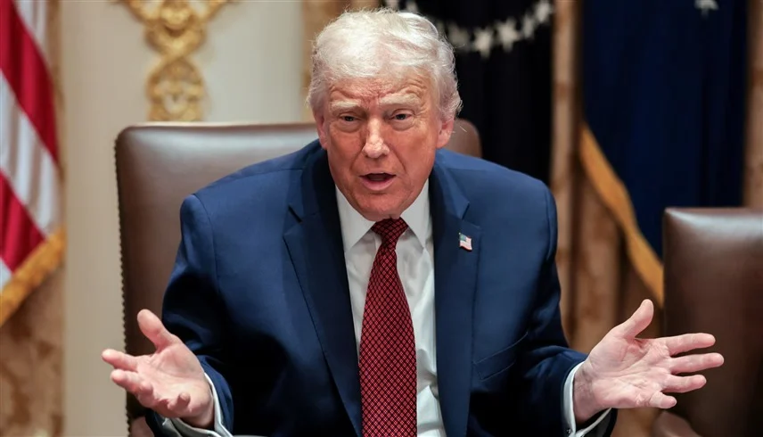 ترامب يرفع السرية عن ملفات الأجسام الطائرة والكائنات الفضائية