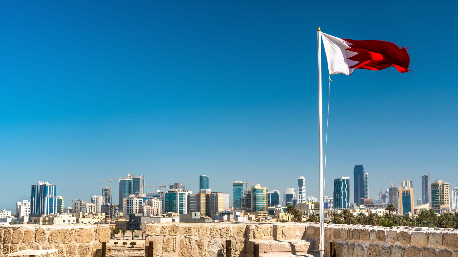هيئة البحرين للسياحة: إغلاق مطعم سياحي منع دخول فتاة محجبة