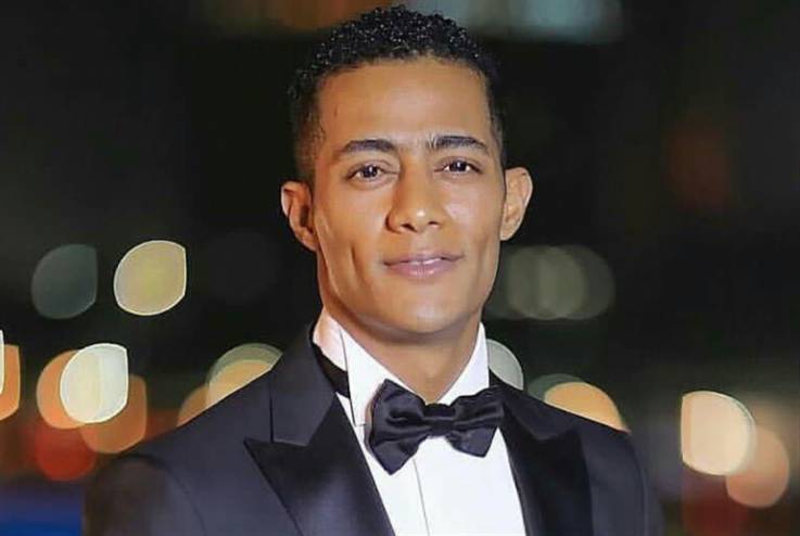 محمد رمضان يتعرض لانتقادات بسبب حسن حسني