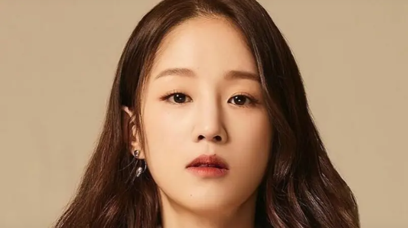 وفاة مفاجئة لنجمة كيبوب عن عمر 30 عاما ..  والسبب غامض