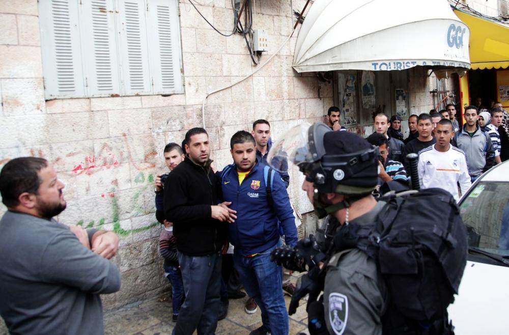 الاحتلال يعتقل 5 فلسطينيين بينهم 3 أطفال بالخليل