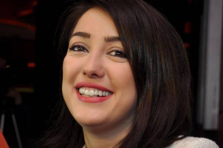 هذا هو أول تعليق لكندة علوش بعد عقد قرانها على عمرو يوسف