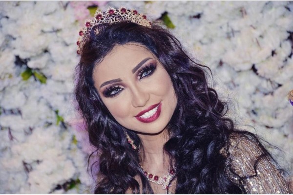 بالصور .. دنيا بطمة تنشر سيلفي أثناء خروجها من الحمام بروب الاستحمام