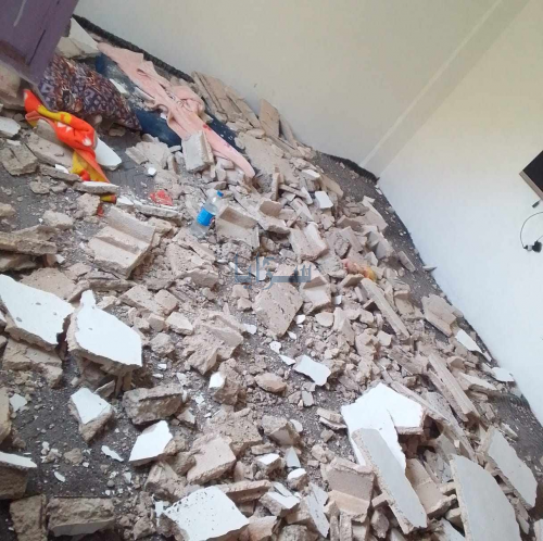 بالصور ..  (3) إصابات جراء سقوط أجزاء من سقف منزل بالاغوار الشمالية