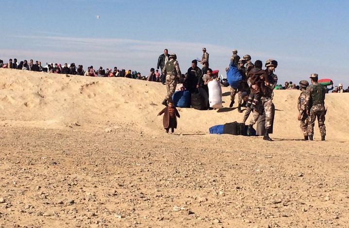 اخلاء مخيم الحدلات على الحدود الأردنية السورية