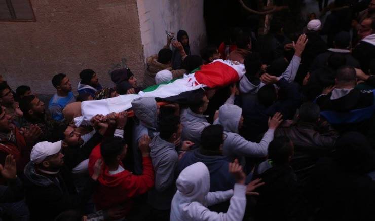 تشييع جثمان الشهيد محمد الصالحي في مخيم الفارعة