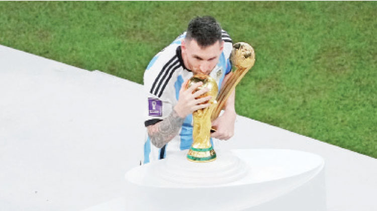 تكريم برازيلي فريد ليونيل ميسي