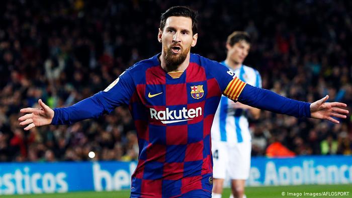 هل طلب ميسي وقف مفاوضات التجديد مع برشلونة؟