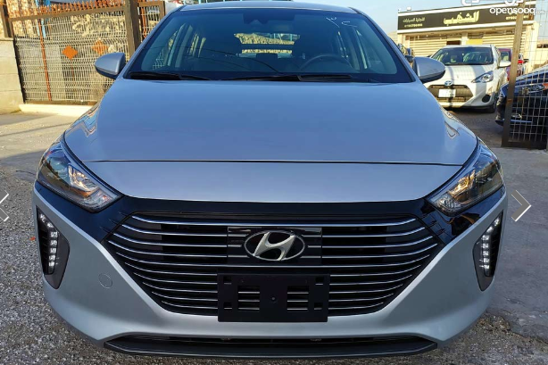 هيونداي ايونيك هايبرد موديل 2017 فل عدا الفتحه فحص كامل  