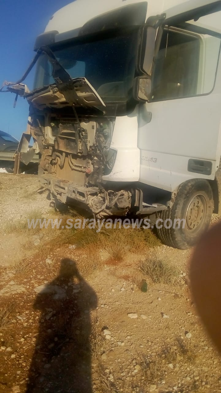 بالصور ..  وفاتان بحادث تصام بين سيارتين في المفرق  