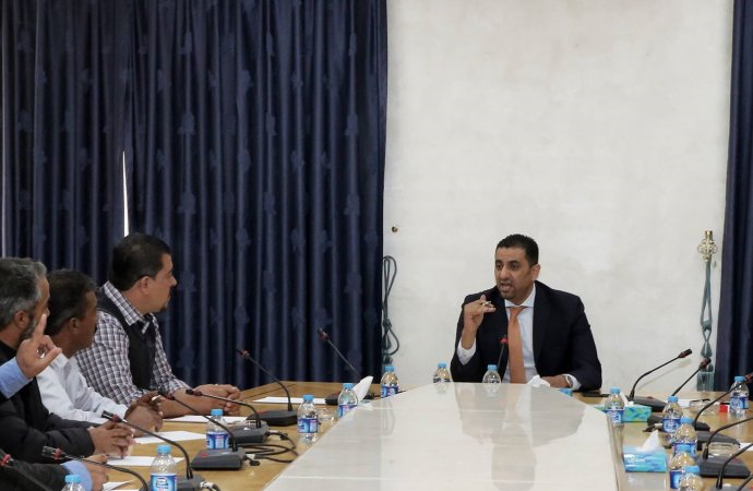 "النقل النيابية": اتفاق يقضي بتعليق نقل اعتصام اصحاب وسائقي الشاحنات