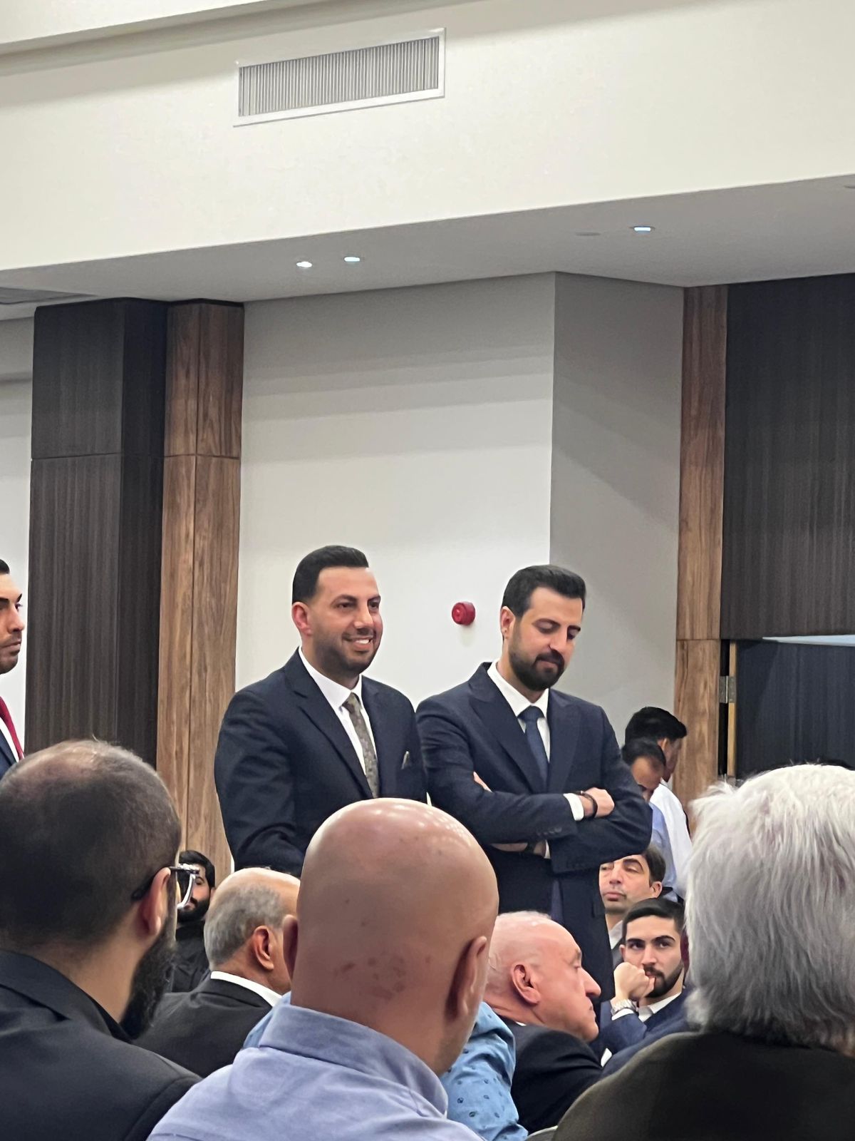  عصفور والبيطار نسايب ..  الظهراوي طلب والقاضي أعطى 