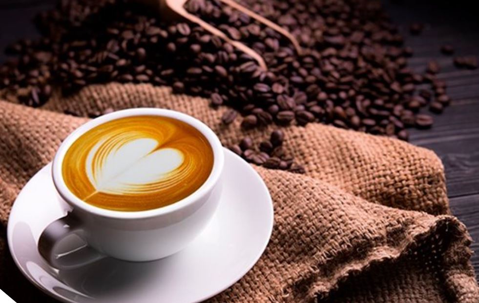 أكثر من مجرد كافيين ..  لماذا أصبحنا نشرب القهوة من أجل اللحظة لا المذاق فقط؟