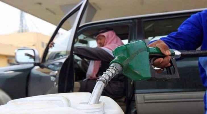 السعودية ترفع اسعار الوقود وتدفع تعويضات للأسر