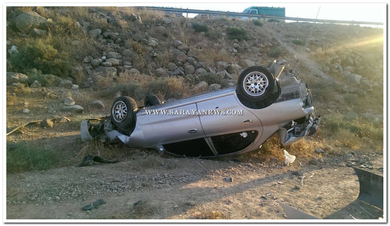 بالصور  ..  حادثي سير منفصلين لمركبتين على طريق الخالدية - الزعتري  ..  والسبب كثرة الحفر