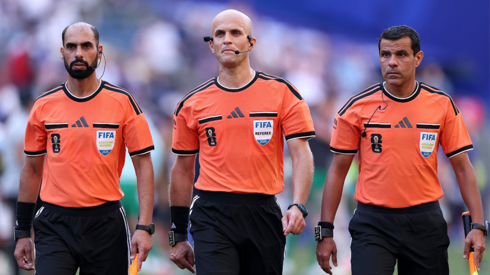 المخادمة يقود طاقما تحكيميا أردنيا في كأس آسيا 2027