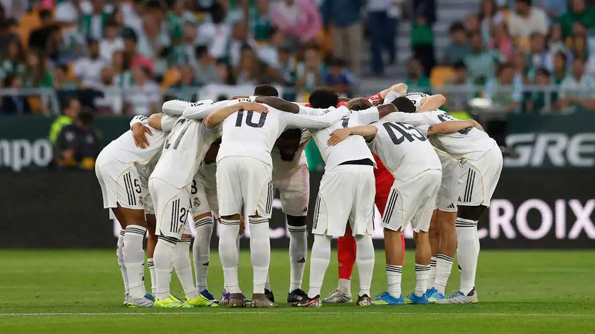 اسم مفاجئ ..  ريال مدريد يستقر على "القائد الجديد" بعد رحيل كارفخال 