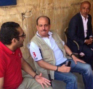 وزير الشباب الوريكات يرتدي الجينز و الـ"تي شيرت" ويقول : "المسؤول اللي بده يعمل شيخ يقعد بالدار"