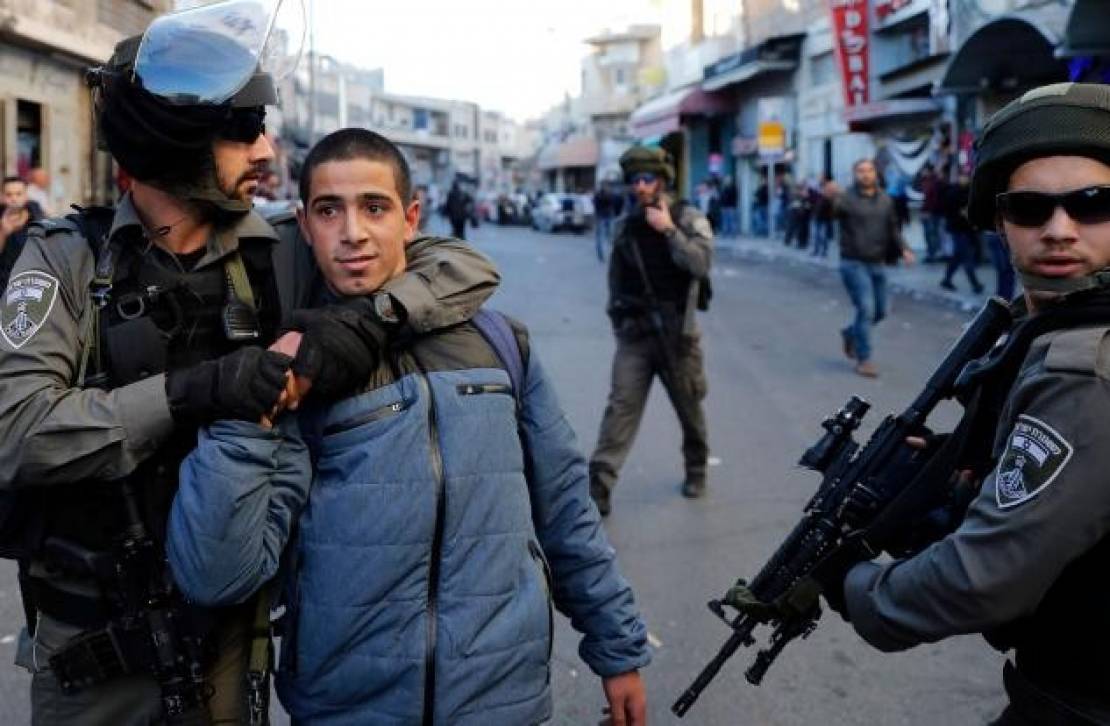 اعتقال 13 فلسطينيًا من الضفة والقدس بينهم فتاة