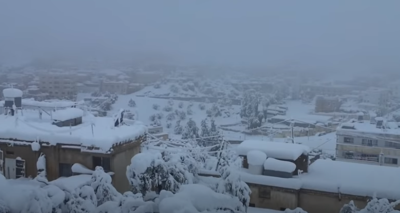 بالفيديو والصور ..  7 سنوات على مرور العاصفة الثلجية "أليكسا" ..  شاهد كيف أغلقت الشوارع