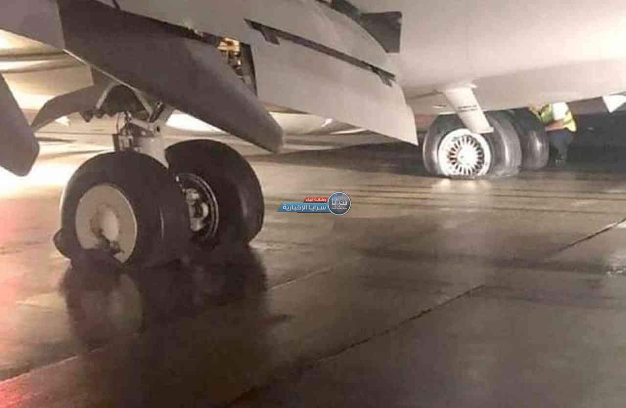 قبل وقوع الكارثة بلحظات ..  نجاة ركاب طائرة مصرية بعد انفجار إطاراتها الأربعة