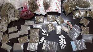 مكافحة المخدرات تلقي القبض على مجموعة من التجار وتضبط كميات كبيرة بحوزتهم 