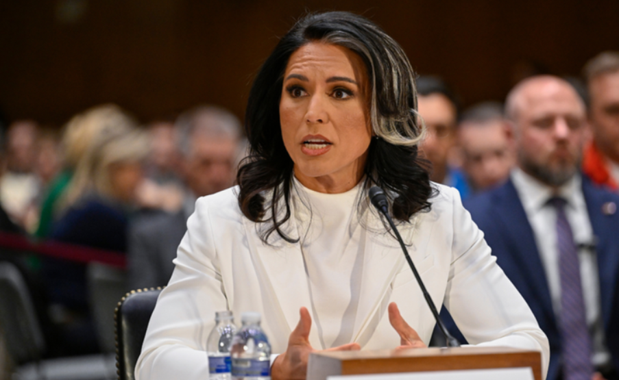 ترامب يدرس إقالة مديرة المخابرات بسبب إيران ..  تقرير يكشف